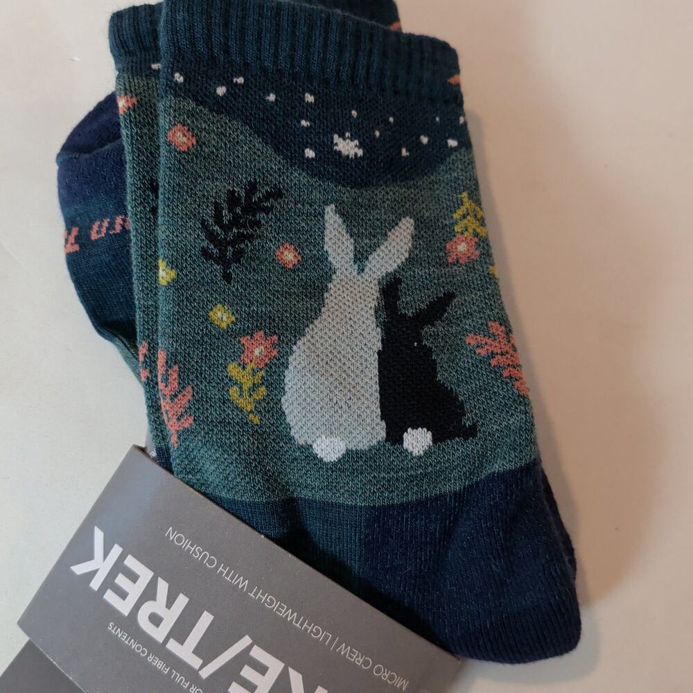 NWT Darn Tough Vermont Socks Sz M 7.5-9.5 Merino Wool Hike/Trek Micro Crew Bunny - Picture 2 of 5